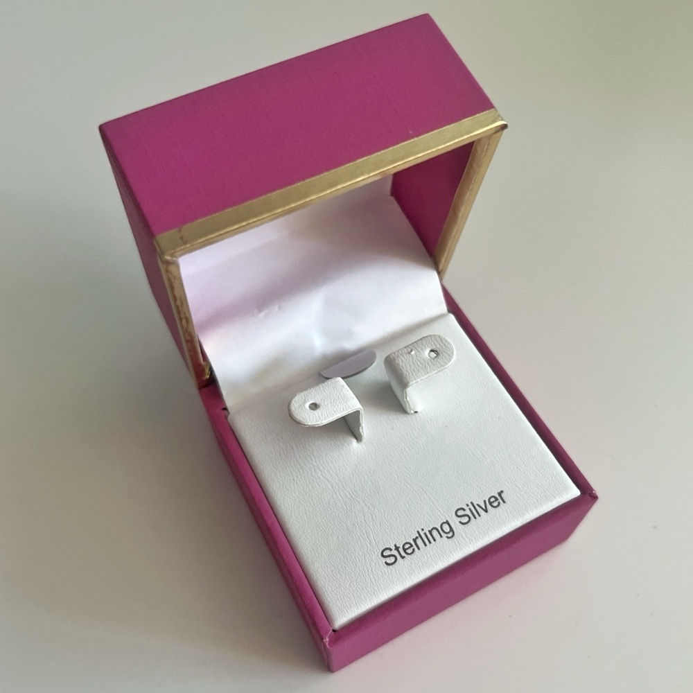 🗽Rachel Zoe Fuchsia Gift Box